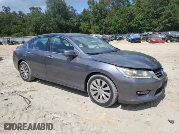 2014 Honda Accord EX-L with VIN 1HGCR3F86EA025764, listed as a Copart auction lot 71101765 with 96,930 mi miles and Salvage title. Bid and sale history available at DreamBid. Image 4.