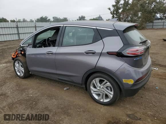 2023 Chevrolet Bolt EV 1LT z VIN 1G1FW6S06P4115724, wystawiony jako Copart lot #68639883 z przebiegiem 5 414 mil mil oraz . Historia ofert i sprzedaży dostępna na DreamBid. Obrazek 2.