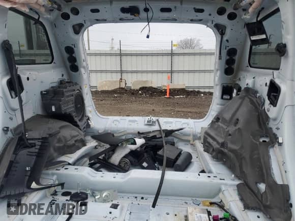 2015 Jeep Grand Cherokee SRT z VIN 1C4RJFDJ8FC740235, wystawiony jako Copart lot #86885944 z przebiegiem Nie podano mil oraz Szkoda całkowita • Salvage title. Historia ofert i sprzedaży dostępna na DreamBid. Obrazek 10.