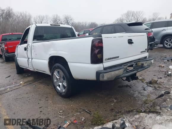 2006 Chevrolet Silverado 1500 Work Truck с VIN 1GCEC14Z46Z294874, выставлен на аукционе IAAI как лот 41449044 с пробегом 190 082 миль миль и . История ставок и продаж доступна на DreamBid. Изображение 3.