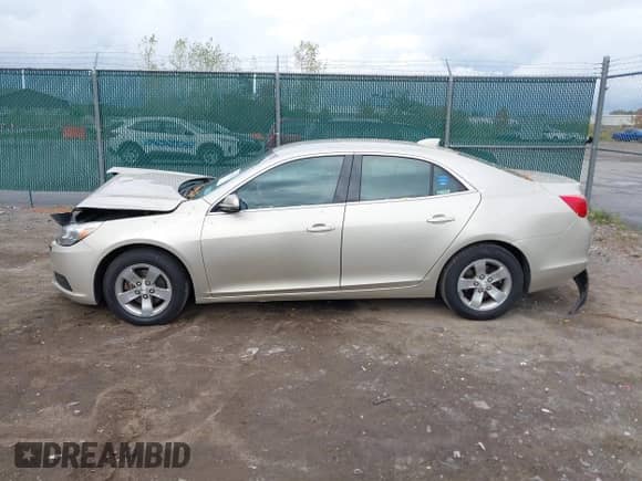 2016 Chevrolet Malibu LT z VIN 1G11C5SA3GF158654, wystawiony jako IAAI lot #43309131 z przebiegiem 176 830 mil mil oraz . Historia ofert i sprzedaży dostępna na DreamBid. Obrazek 14.