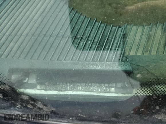 1994 Chevrolet Silverado 2500 с VIN 1GCFK24K5RZ275125, выставлен на аукционе Copart как лот 61460855 с пробегом 238 068 миль миль и Списание • Salvage title. История ставок и продаж доступна на DreamBid. Изображение 12.