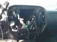 2018 GMC Sierra 1500 SLT z VIN 3GTP1NEC7JG332428, wystawiony jako IAAI lot #43496885 z przebiegiem Nie podano mil oraz . Historia ofert i sprzedaży dostępna na DreamBid. Obrazek 17.