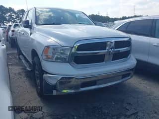 2018 Ram 1500 Big Horn z VIN 1C6RR7GG5JS120639, wystawiony jako IAAI lot #43151998 z przebiegiem 106 930 mil mil oraz . Historia ofert i sprzedaży dostępna na DreamBid. Obrazek 1.