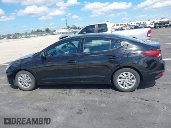 2019 Hyundai Elantra SE с VIN KMHD74LF1KU778318, выставлен на аукционе IAAI как лот 43443540 с пробегом 14 564 миль миль и . История ставок и продаж доступна на DreamBid. Изображение 14.