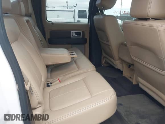 2013 Ford F-150 XLT z VIN 1FTFW1CF1DFC49439, wystawiony jako IAAI lot #42291346 z przebiegiem 107 821 mil mil oraz . Historia ofert i sprzedaży dostępna na DreamBid. Obrazek 8.