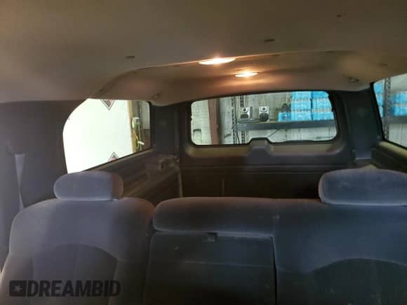 2002 Chevrolet Suburban LT z VIN 1GNFK16ZX2J208133, wystawiony jako Copart lot #62139405 z przebiegiem 237 429 mil mil oraz Szkoda całkowita • Salvage title. Historia ofert i sprzedaży dostępna na DreamBid. Obrazek 10.