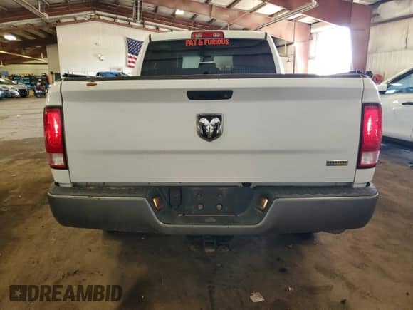 2017 Ram 1500 Express z VIN 1C6RR6FG5HS769072, wystawiony jako Copart lot #70844285 z przebiegiem 142 612 mil mil oraz Szkoda całkowita • Salvage title. Historia ofert i sprzedaży dostępna na DreamBid. Obrazek 6.