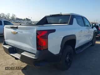 2024 Chevrolet Silverado EV Work Truck z VIN 1GC10UED1RU201421, wystawiony jako IAAI lot #42396893 z przebiegiem 4 144 mil mil oraz . Historia ofert i sprzedaży dostępna na DreamBid. Obrazek 4.