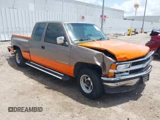 1994 Chevrolet Silverado 1500 с VIN 2GCEC19Z5R1118857, выставлен на аукционе IAAI как лот 42446719 с пробегом 269 698 миль миль и . История ставок и продаж доступна на DreamBid. Изображение 1.