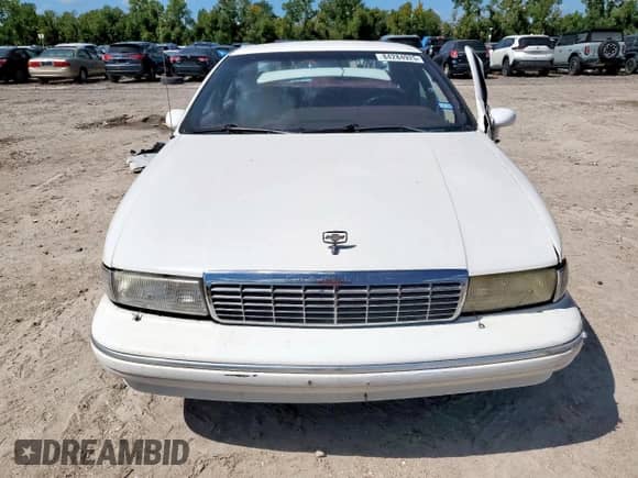 1993 Chevrolet Caprice Classic с VIN 1G1BL53E9PR137649, выставлен на аукционе Copart как лот 84284925 с пробегом 73 399 миль миль и Списание • Salvage title. История ставок и продаж доступна на DreamBid. Изображение 5.
