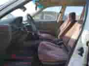 1990 Honda Accord LX z VIN JHMCB7653LC016309, wystawiony jako Copart lot #41487615 z przebiegiem 197 362 mil mil oraz Czysty tytuł • Clean title. Historia ofert i sprzedaży dostępna na DreamBid. Obrazek 7.