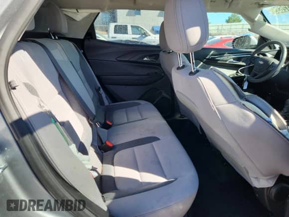 2025 Chevrolet TrailBlazer LT z VIN KL79MPSP3SB149652, wystawiony jako Copart lot #84912635 z przebiegiem 21 968 mil mil oraz Szkoda całkowita • Salvage title. Historia ofert i sprzedaży dostępna na DreamBid. Obrazek 11.