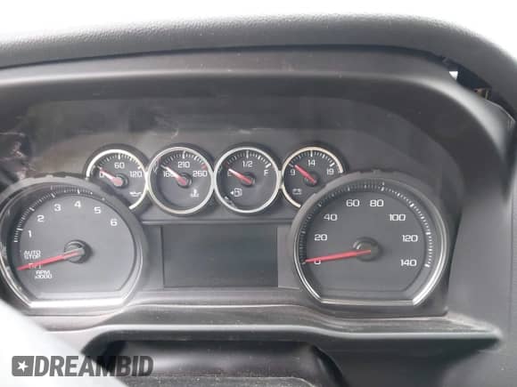 2019 Chevrolet Silverado 1500 RST z VIN 3GCPWDED6KG242001, wystawiony jako IAAI lot #42482876 z przebiegiem Nie podano mil oraz . Historia ofert i sprzedaży dostępna na DreamBid. Obrazek 7.