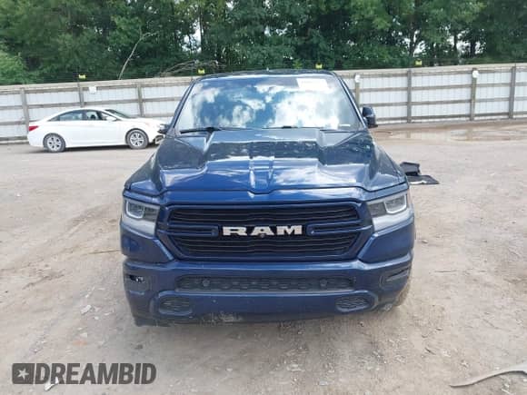 2020 Ram 1500 Laramie z VIN 1C6SRFJT4LN307504, wystawiony jako IAAI lot #42882754 z przebiegiem 100 563 mil mil oraz . Historia ofert i sprzedaży dostępna na DreamBid. Obrazek 12.