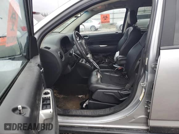 2017 Jeep Compass Latitude with VIN 1C4NJCEA9HD116419, listed as a Copart auction lot 86651594 with 140,373 mi miles and Salvage title. Bid and sale history available at DreamBid. Image 7.