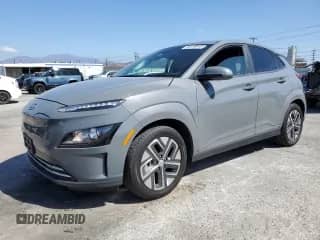 2023 Hyundai Kona SE с VIN KM8K23AG4PU178895, выставлен на аукционе Copart как лот 84416915 с пробегом 70 646 миль миль и Списание • Salvage title. История ставок и продаж доступна на DreamBid. Изображение 1.