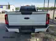 2023 Ford F-250 XL z VIN 1FT8X2BA2PED39162, wystawiony jako Copart lot #71298115 z przebiegiem 28 801 mil mil oraz Szkoda całkowita • Salvage title. Historia ofert i sprzedaży dostępna na DreamBid. Obrazek 6.
