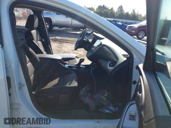 2023 Chevrolet Malibu LS с VIN 1G1ZB5ST6PF118088, выставлен на аукционе IAAI как лот 43167937 с пробегом 18 735 миль миль и . История ставок и продаж доступна на DreamBid. Изображение 5.