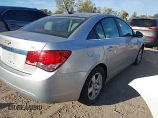 2013 Chevrolet Cruze 1LT с VIN 1G1PC5SB4D7101114, выставлен на аукционе IAAI как лот 43337411 с пробегом 83 268 миль миль и . История ставок и продаж доступна на DreamBid. Изображение 4.