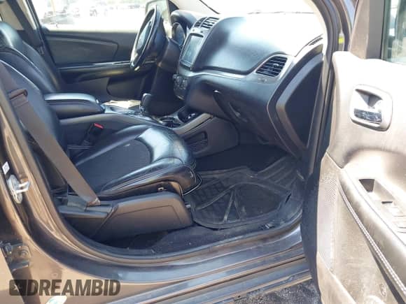 2016 Dodge Journey Crossroad Plus with VIN 3C4PDCGG9GT207667, listed as a IAAI auction lot 43123514 with 251,529 mi miles and . Bid and sale history available at DreamBid. Image 5.