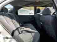 2004 Hyundai Sonata GLS z VIN KMHWF35H64A952215, wystawiony jako Copart lot #76305144 z przebiegiem 125 166 mil mil oraz Szkoda całkowita • Salvage title. Historia ofert i sprzedaży dostępna na DreamBid. Obrazek 10.