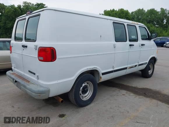 2001 Dodge RAM with VIN 2B7HB11Y51K505331, listed as a IAAI auction lot 42477853 with 124,058 mi miles and . Bid and sale history available at DreamBid. Image 4.
