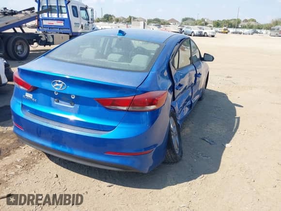 2017 Hyundai Elantra Value Edition z VIN KMHD84LF4HU383264, wystawiony jako IAAI lot #43361258 z przebiegiem 122 708 mil mil oraz . Historia ofert i sprzedaży dostępna na DreamBid. Obrazek 4.