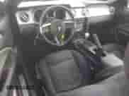 2006 Ford Mustang Standard z VIN 1ZVFT80N065123740, wystawiony jako Copart lot #87234865 z przebiegiem 187 909 mil mil oraz Szkoda całkowita • Salvage title. Historia ofert i sprzedaży dostępna na DreamBid. Obrazek 8.