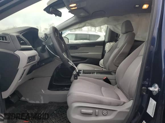 2024 Honda Odyssey EX z VIN 5FNRL6H53RB005239, wystawiony jako Copart lot #51835215 z przebiegiem 7 613 mil mil oraz Szkoda całkowita • Salvage title. Historia ofert i sprzedaży dostępna na DreamBid. Obrazek 7.