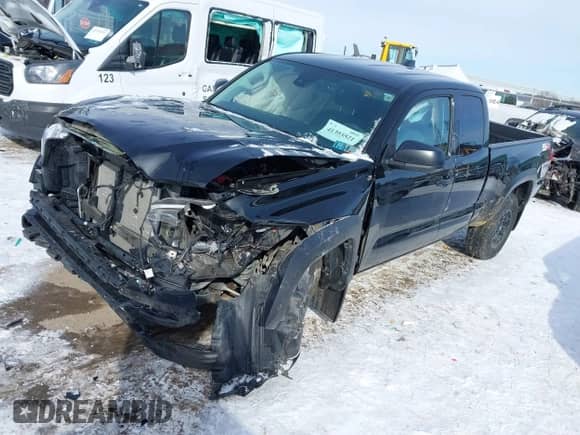 2021 Toyota Tacoma SR with VIN 3TYSZ5AN4MT050106, listed as a IAAI auction lot 41393521 with 46,185 mi miles and . Bid and sale history available at DreamBid. Image 2.