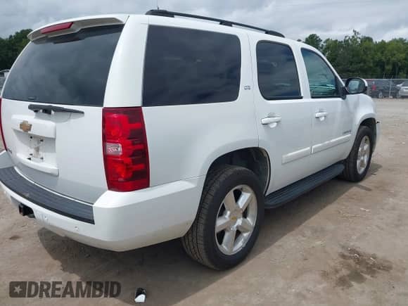 2007 Chevrolet Tahoe LTZ z VIN 1GNFK130X7J114332, wystawiony jako IAAI lot #42963833 z przebiegiem 179 790 mil mil oraz . Historia ofert i sprzedaży dostępna na DreamBid. Obrazek 4.