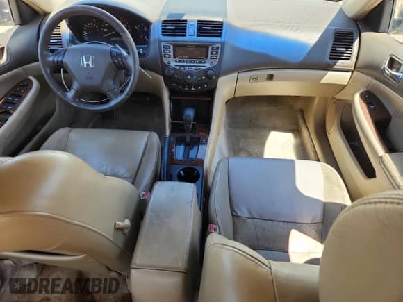 2006 Honda Accord EX-L с VIN 1HGCM568X6A129282, выставлен на аукционе Copart как лот 71073745 с пробегом 195 059 миль миль и На запчасти • Non repairable. История ставок и продаж доступна на DreamBid. Изображение 8.