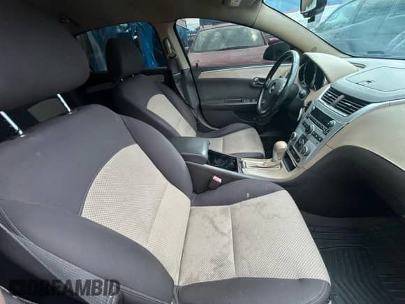 2012 Chevrolet Malibu 1FL z VIN 1G1ZA5E09CF273832, wystawiony jako Copart lot #86339815 z przebiegiem 141 839 mil mil oraz Czysty tytuł • Clean title. Historia ofert i sprzedaży dostępna na DreamBid. Obrazek 5.