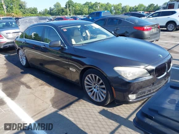 2012 BMW 7 Series 750Li с VIN WBAKB8C59CC963228, выставлен на аукционе IAAI как лот 42625772 с пробегом 136 751 миль миль и . История ставок и продаж доступна на DreamBid. Изображение 1.