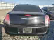2012 Chrysler 300 C z VIN 2C3CCAET9CH261161, wystawiony jako Copart lot #48378285 z przebiegiem 147 086 mil mil oraz Szkoda całkowita • Salvage title. Historia ofert i sprzedaży dostępna na DreamBid. Obrazek 6.