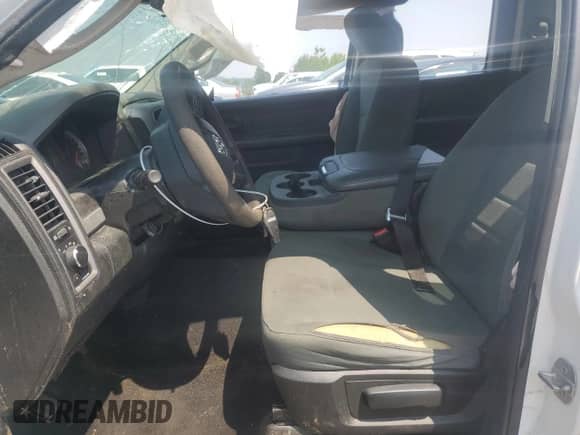 2016 Ram 1500 Tradesman z VIN 1C6RR7FT3GS141464, wystawiony jako Copart lot #59283595 z przebiegiem 238 168 mil mil oraz Czysty tytuł • Clean title. Historia ofert i sprzedaży dostępna na DreamBid. Obrazek 7.