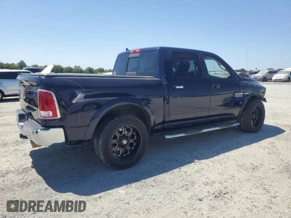 2017 Ram 1500 Laramie z VIN 1C6RR6NT0HS744496, wystawiony jako Copart lot #62587975 z przebiegiem 189 597 mil mil oraz Szkoda całkowita • Salvage title. Historia ofert i sprzedaży dostępna na DreamBid. Obrazek 3.