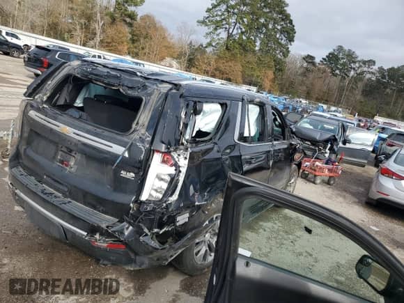 2024 Chevrolet Tahoe LT с VIN 1GNSCNKD4RR286626, выставлен на аукционе Copart как лот 42358205 с пробегом 22 288 миль миль и Списание • Salvage title. История ставок и продаж доступна на DreamBid. Изображение 3.