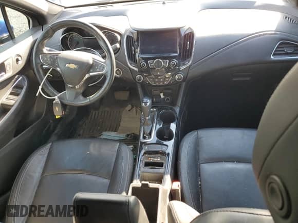 2018 Chevrolet Cruze Premier с VIN 1G1BF5SM5J7109995, выставлен на аукционе Copart как лот 85596795 с пробегом Не указан миль и Чистый • Clean title. История ставок и продаж доступна на DreamBid. Изображение 8.