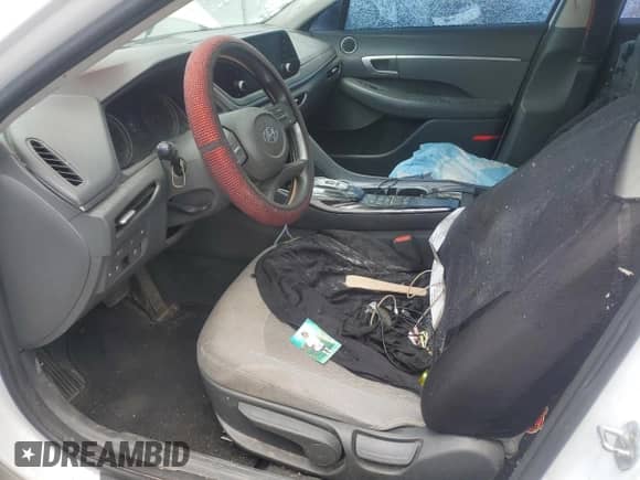 2020 Hyundai Sonata SE z VIN 5NPEG4JA0LH036990, wystawiony jako Copart lot #64201625 z przebiegiem 86 559 mil mil oraz Czysty tytuł • Clean title. Historia ofert i sprzedaży dostępna na DreamBid. Obrazek 7.