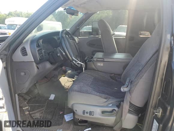 2000 Dodge 2500 с VIN 3B7KC2369YG159022, выставлен на аукционе Copart как лот 62839935 с пробегом 267 277 миль миль и Списание • Salvage title. История ставок и продаж доступна на DreamBid. Изображение 7.