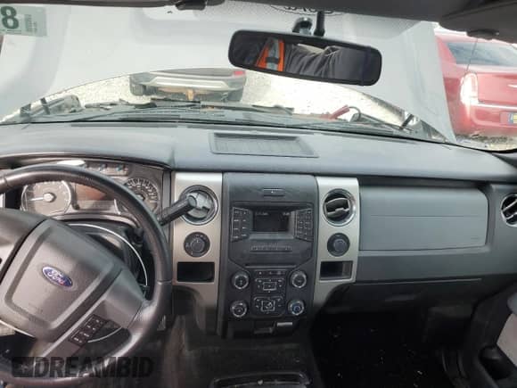 2014 Ford F-150 XLT z VIN 1FTNF1EF8EKD02851, wystawiony jako Copart lot #86785615 z przebiegiem 171 070 mil mil oraz Czysty tytuł • Clean title. Historia ofert i sprzedaży dostępna na DreamBid. Obrazek 8.