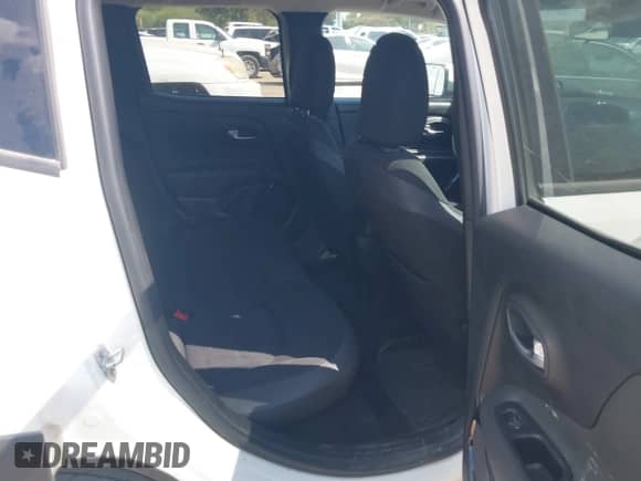 2017 Jeep Renegade Latitude с VIN ZACCJABB5HPG45926, выставлен на аукционе IAAI как лот 42979862 с пробегом 45 864 миль миль и . История ставок и продаж доступна на DreamBid. Изображение 8.