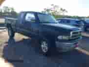 1997 Dodge 1500 z VIN 3B7HF13Z8VM597128, wystawiony jako IAAI lot #43483422 z przebiegiem 150 414 mil mil oraz . Historia ofert i sprzedaży dostępna na DreamBid. Obrazek 1.