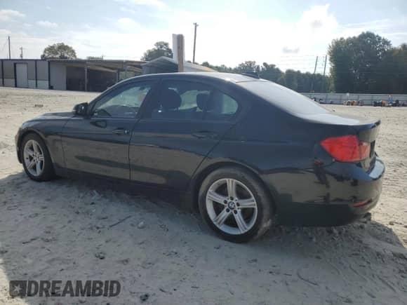 2014 BMW 3 Series 328i с VIN WBA3A5G50ENP30670, выставлен на аукционе Copart как лот 81692065 с пробегом Не указан миль и Списание • Salvage title. История ставок и продаж доступна на DreamBid. Изображение 2.