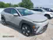 2024 Hyundai Kona SEL с VIN KM8HBCAB1RU096124, выставлен на аукционе IAAI как лот 42904719 с пробегом 26 550 миль миль и . История ставок и продаж доступна на DreamBid. Изображение 1.