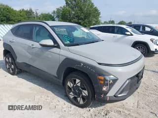 2024 Hyundai Kona SEL с VIN KM8HBCAB1RU096124, выставлен на аукционе IAAI как лот 42904719 с пробегом 26 550 миль миль и . История ставок и продаж доступна на DreamBid. Изображение 1.