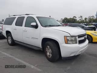 2011 Chevrolet Suburban LT с VIN 1GNSKJE30BR216805, выставлен на аукционе IAAI как лот 42438652 с пробегом 265 350 миль миль и . История ставок и продаж доступна на DreamBid. Изображение 1.