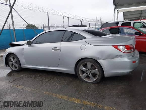 2010 Lexus IS 350 C с VIN JTHFE2C20A2501463, выставлен на аукционе IAAI как лот 41562329 с пробегом 178 695 миль миль и . История ставок и продаж доступна на DreamBid. Изображение 14.